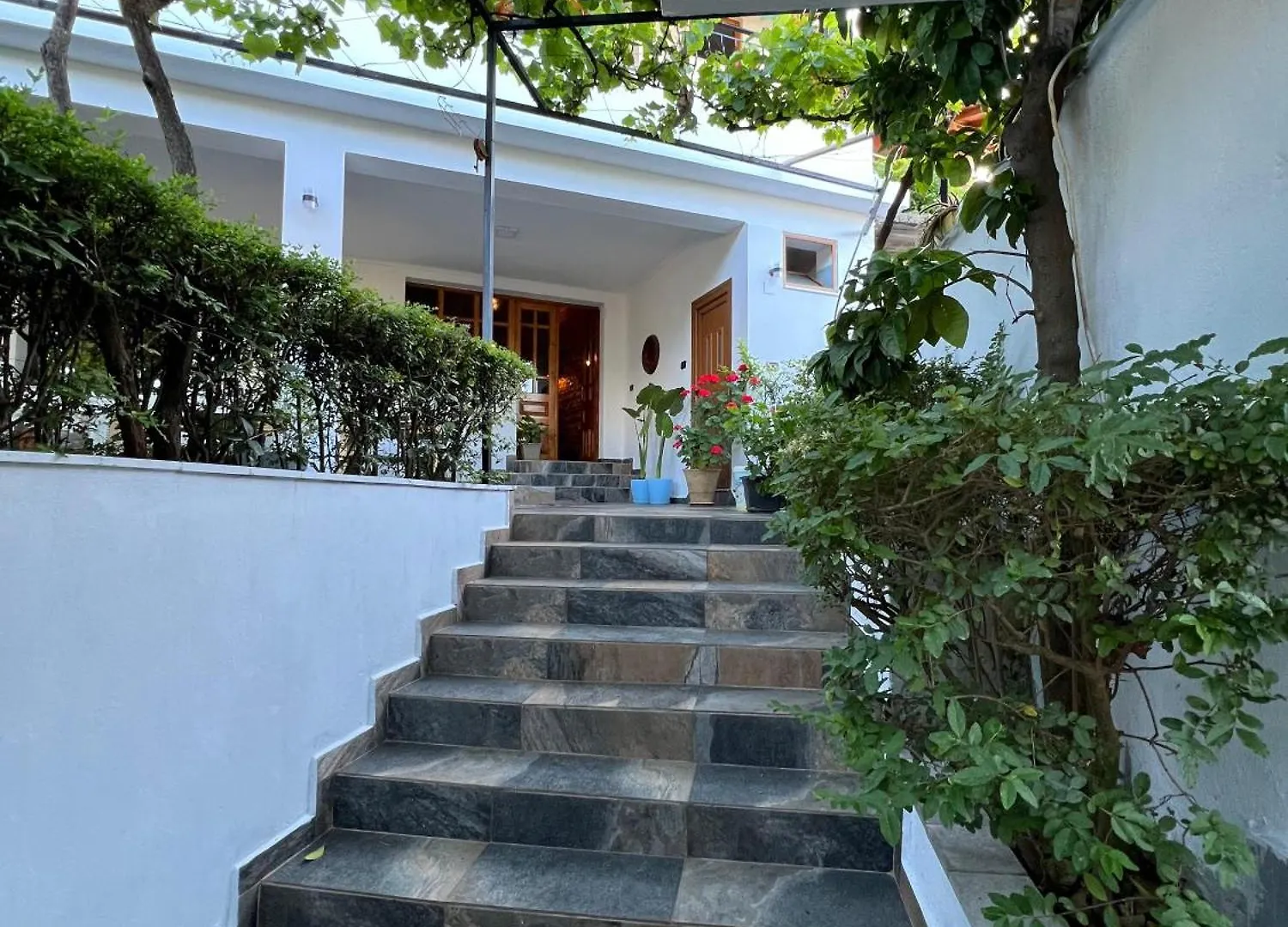 Guest House Loloci Gjirokastër