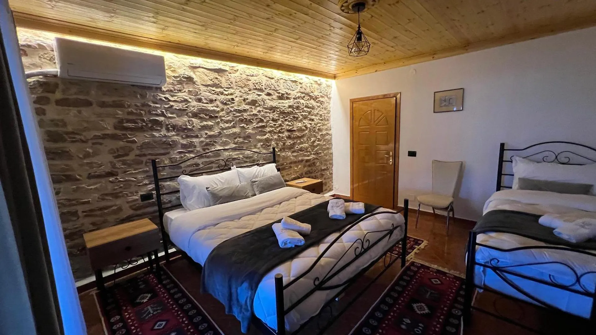 Guest House Loloci Gjirokastër