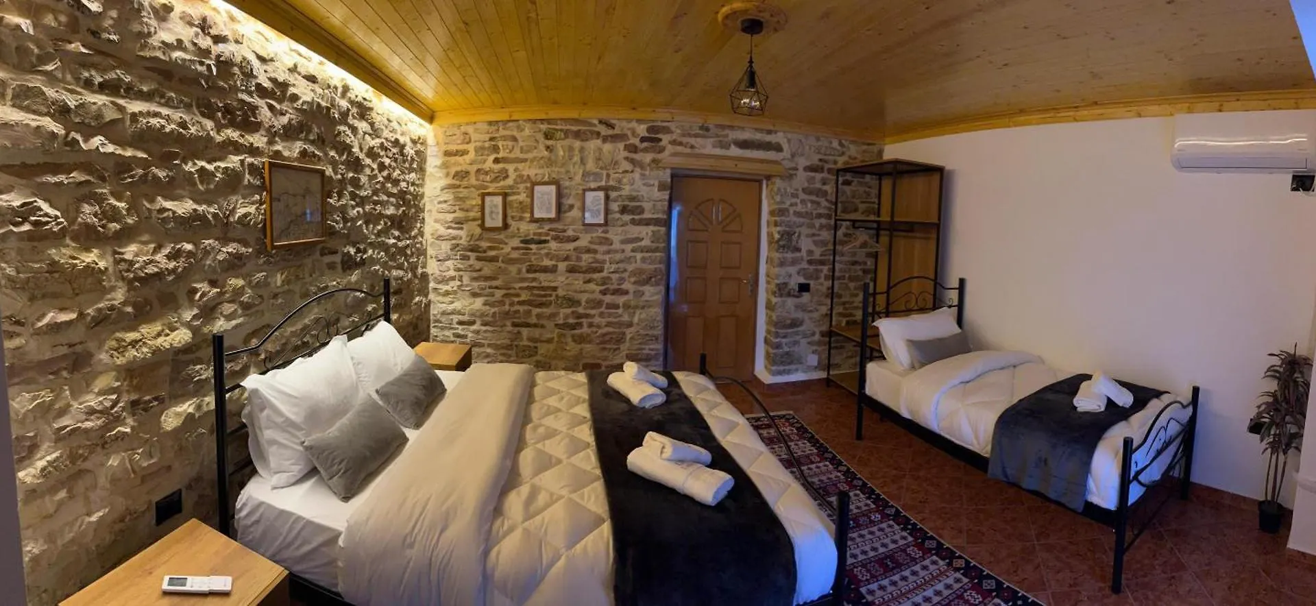 Guest House Loloci Gjirokastër